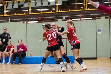 Bild 60 - wBJ SV Henstedt Ulzburg - HSG Holstein Kiel/Kronshagen : Ergebnis: 30:28